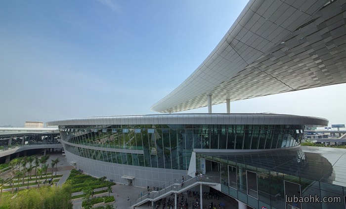 国内点支式玻璃幕墙的建筑案例介绍